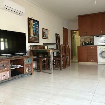 Mystra Place شقة *